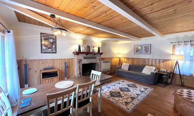 South Lake Tahoe Cabin | Mid-town serene cabin, close to nature and amenities, monthly discount deal.