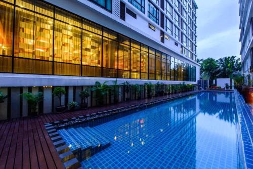 Bang Kra So Hotel | Mida Hotel Ngamwongwan - SHA Plus