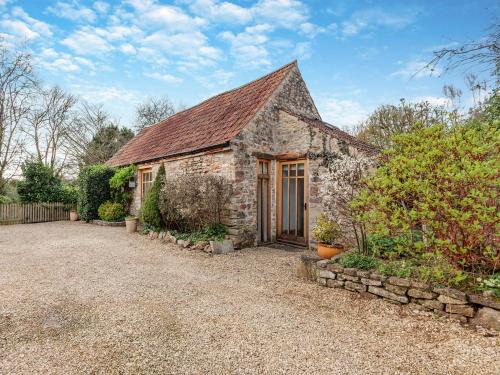 Shepton Mallet House | Midsummer Cottage Retreat