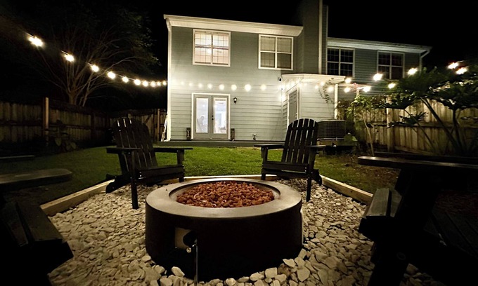 Old Town House | Midtown Urban Retreat- Family Friendly 3BR Retreat