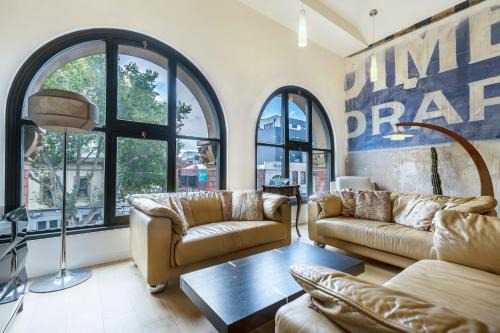 Cremorne Apartment | Milan meets New York in vibrant Richmond precinct