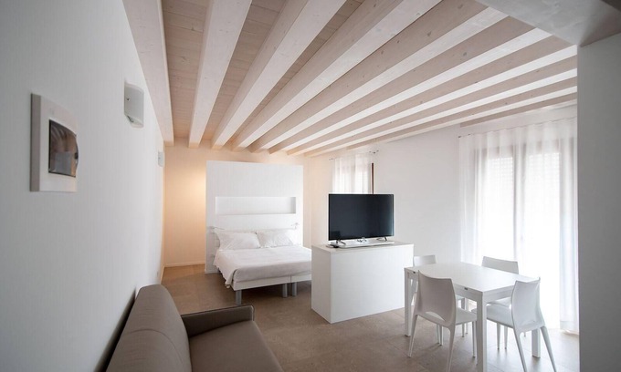 Rosolina Mare Apartment | Milan Residence - Junior Suite with breakfast