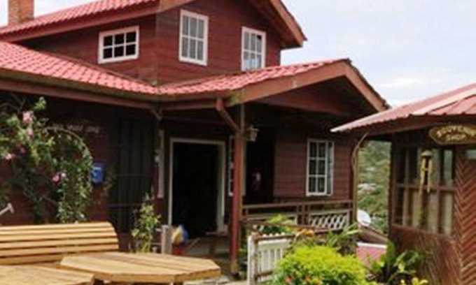 Kundasang Hotel | Mile 36 Lodge