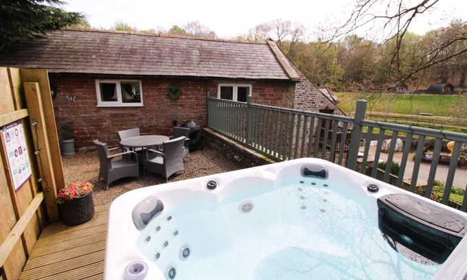 Wing House | Mill House Cottage, Fishing Park, Brampton, Nr Carlisle