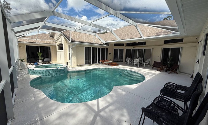 Port Charlotte Villa | MILLION DOLLAR Villa 3.5Br-4Bth Luxury Waterfront/dock North Port-Port Charlotte