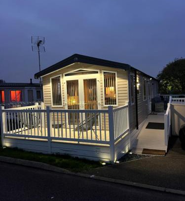 Clacton-on-Sea Resort | Mimosa holiday home