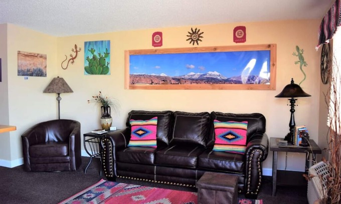 Moab South Valley Cabin | Miner's Cabin Cabin 2