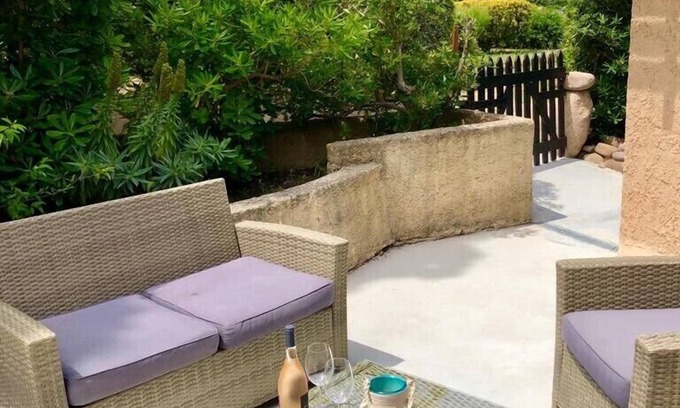Marine de Saint Ambroggio House | Mini-villa air-conditioned 30 m from the sea