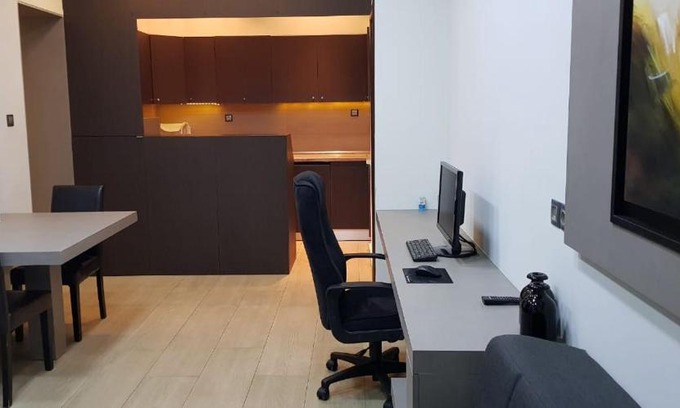 Palaio Faliro Apartment | Minimal Studio in Paleo Faliro