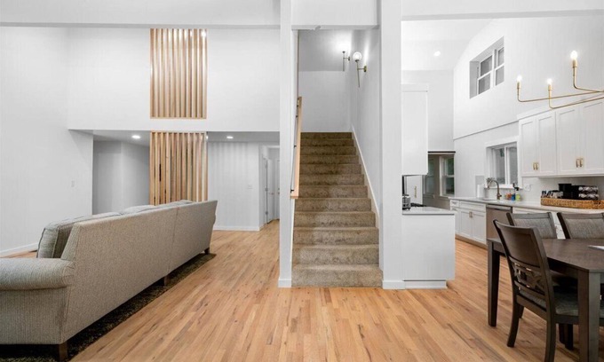 Broken Arrow House | Minimalists Dream in Broken Arrow
