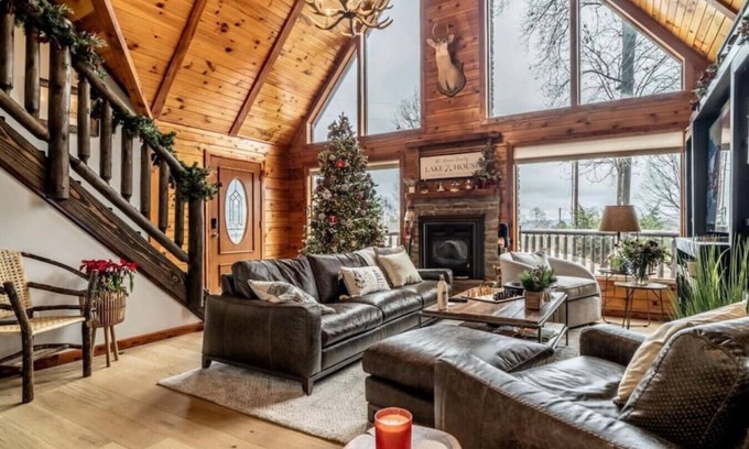 Big Creek Cabin | Minnies Mountain Lake House sleeps 10 Pet Friendly