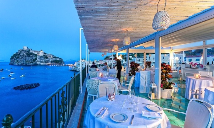 Ischia Porto Hotel | Miramare E Castello Hotel