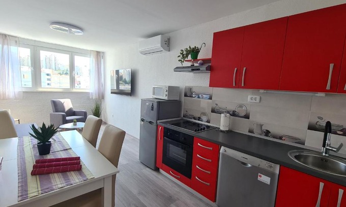 Vranjic Apartment | Miro Apartment