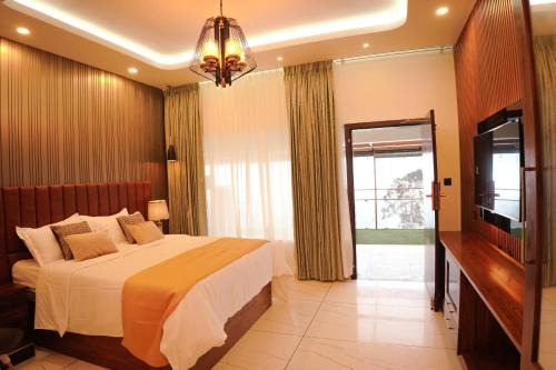 Devikolam Hotel | Misty Wonders