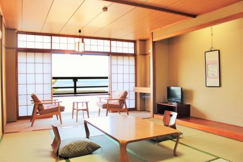 Hatsukaichi Hotel | Miyajima Seaside Hotel