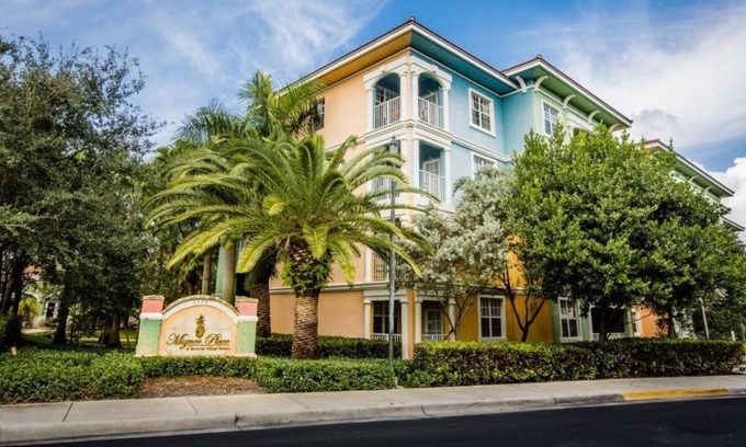 Weston Resort | Mizner Place at Weston Town Center Fl