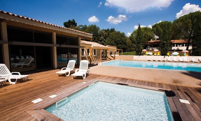 Greoux-les-Bains House | Mobil Home cosy | Piscines, Salle de Fitness, Spa!