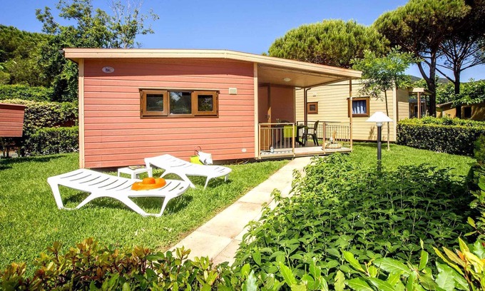 Le Rocchette House | Mobilehome with garden, air conditioning and 150 meters from the sea