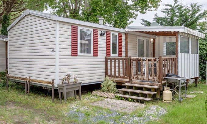 Saint-Jean-de-Monts RV Rental | Mobile Home with 3 Bedrooms, Shared Pool and Private Terrace
