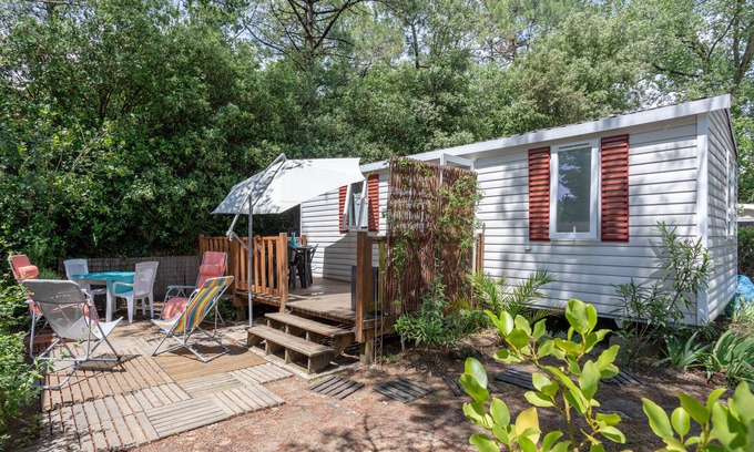 Saint-Jean-de-Monts RV Rental | Mobile home on a family campsite with swimming pools