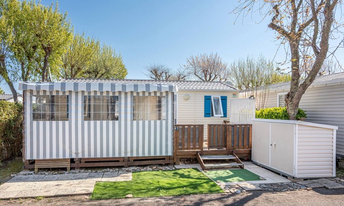 Saint-Hilaire-de-Riez RV Rental | Mobile Home 'Au Calme - Piscine' with Shared Pool and Private Terrace