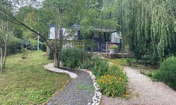 Moncheux House | Mobile home in the countryside fishing rabbits and chickens pets welcome