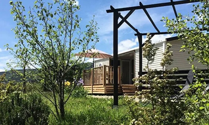 Rosans House | Mobilheim Premium "Patio" 37m2 - 2 Schlafzimmer-2 TV/2 Badezimmer/Waschmaschine + Privatgarten 4 Personen