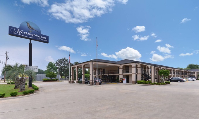 Mexia Hotel | Mockingbird Inn & Suites