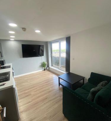 Bradford Apartment | Modern 1-Bed Flat with Balcony