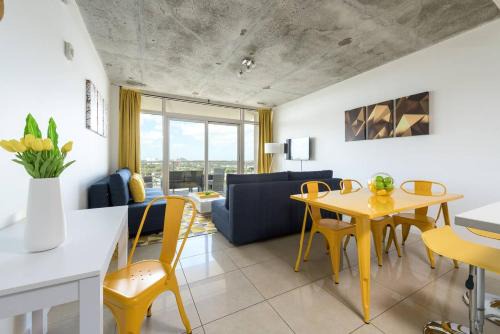 Midtown Apartment | Modern 1 Bedroom Midtown Miami with FREE Parking