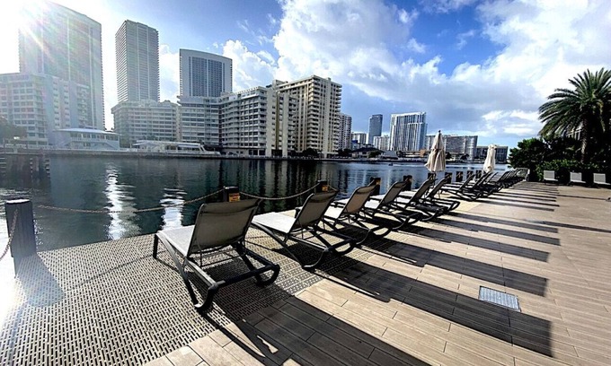 Hallandale Beach Apartment | Modern 1BR/1BA Apartment with Kitchen | Miami Beach