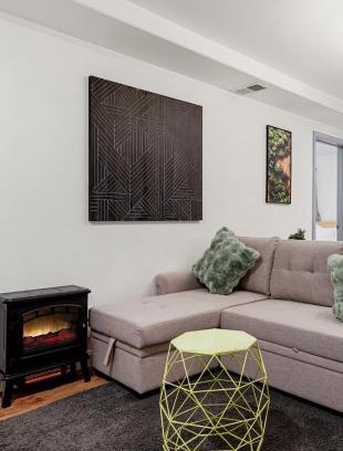 Inner Parkside Apartment | Modern 1BR 1Bath with Living Area near SFSU