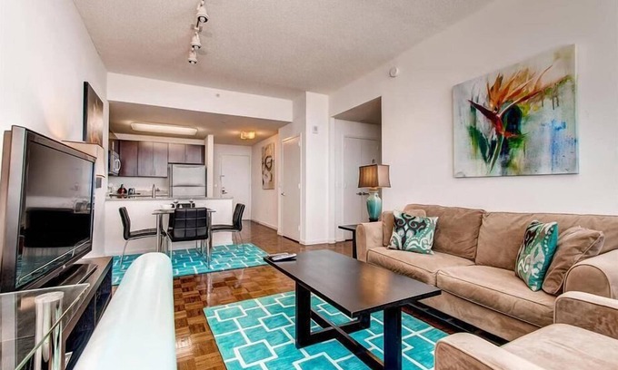 Hudson Exchange Apartment | Modern 1BR | Full Kitchen | Free WiFi | Easy access to NYC