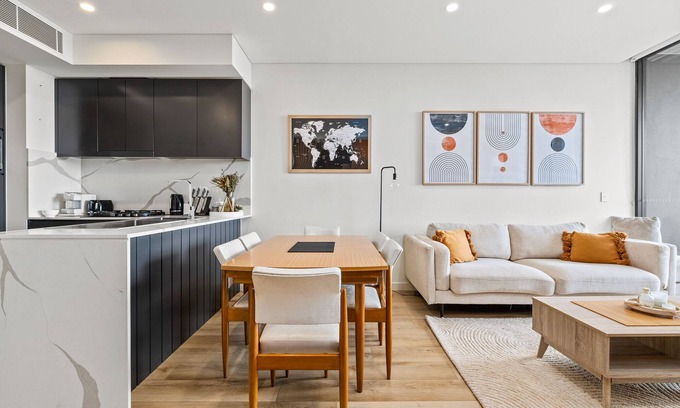 Rockdale Apartment | Modern 2-Bed: Quick to Beach & CBD