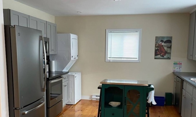 Shelburne Apartment | Modern 2 bedroom apartment in downtown Shelburne