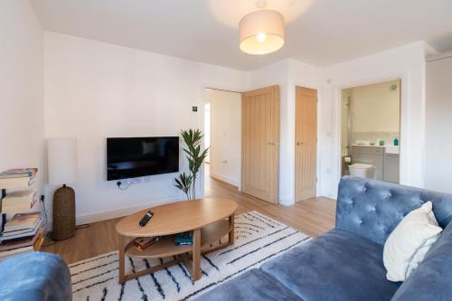 Rothley Apartment | Modern 2-Bedroom Apartment in Prime Location # 1
