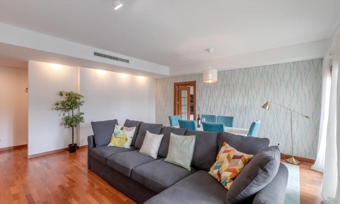 Mina Apartment | Modern 2 bedroom apt 20 min from city center