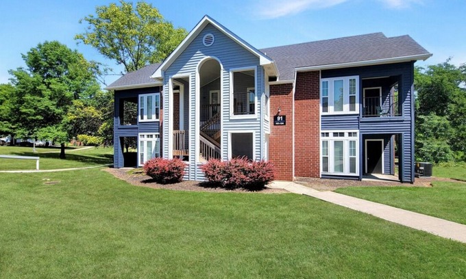 Woodlawn Apartment | Modern 2bed 2bath