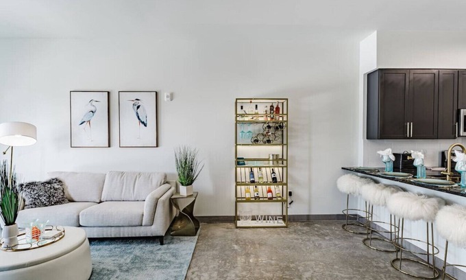 Fort Lauderdale Apartment | Modern 2BR Apartment – Near Casino & FLL Airport