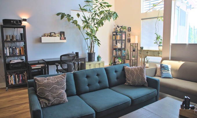 Silver Lake House | Modern 2BR + Loft Family Home, steps to Echo Park