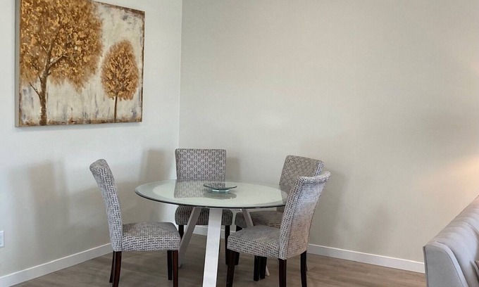 Central Okanagan House | Modern 3 bedroom rancher style home