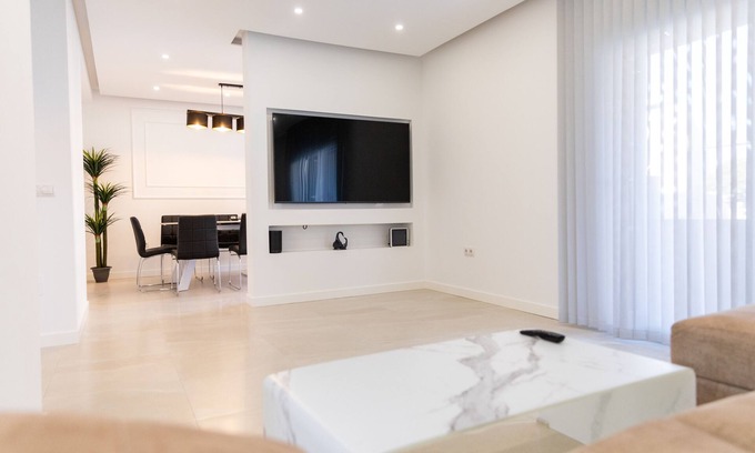 Torremolinos Apartment | Modern 3-bed apartment in the heart of Torremolinos