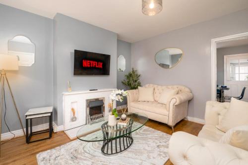 Warmsworth House | Modern 3 bed minutes from the A1 & the Races!