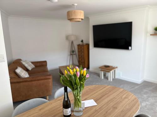 Kirkcudbright Apartment | Modern 3-Bedroom, central Kirkcudbright
