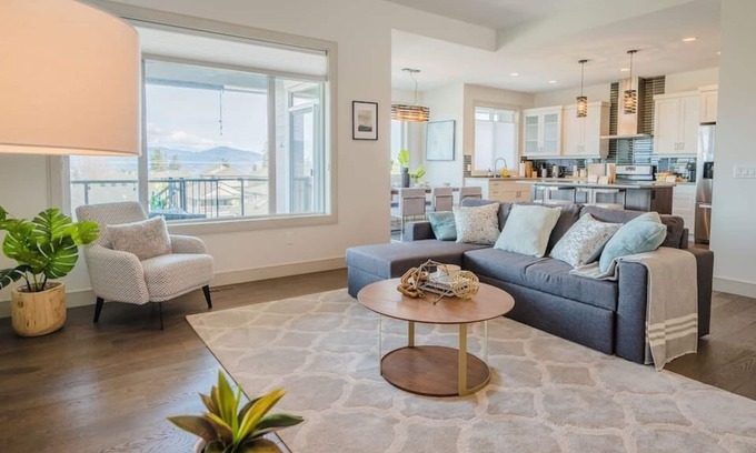 Southwest Mission House | Modern 3-bedroom House