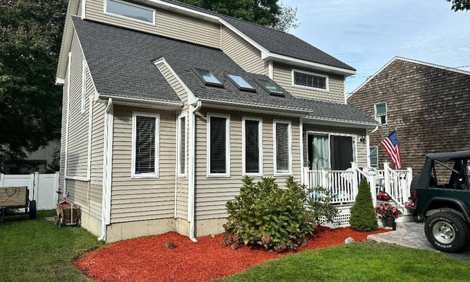 Bristol House | Modern 3-bedroom house in beautiful and historic Bristol, RI. WiFi, AC.