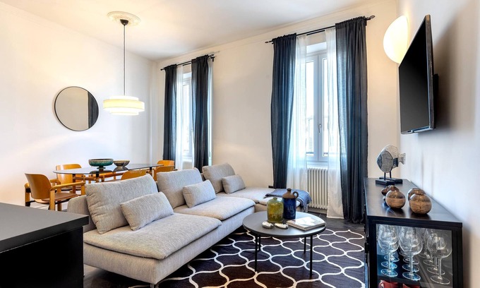 Santa Maria Novella Apartment | Modern 3BD apartment near centre. Belfiore