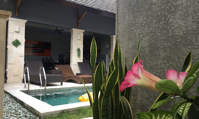 Kerobokan Villa | Modern 4 Bedroom 4 Bathroom villa pool