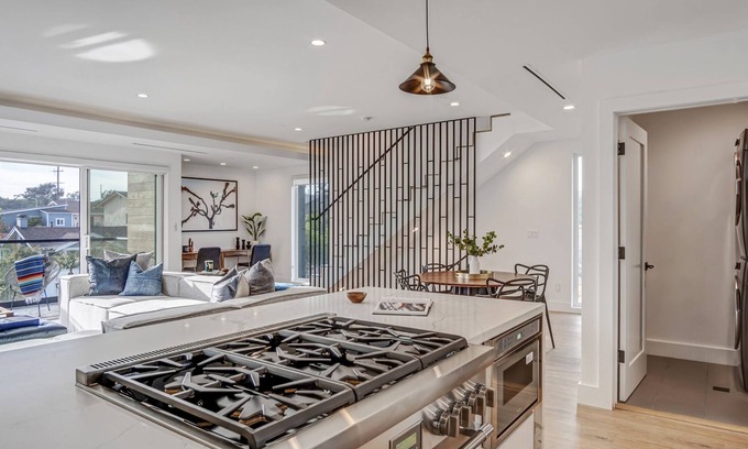 Palms House | Modern 4-bedroom home with charge station Centrally located near Culver City