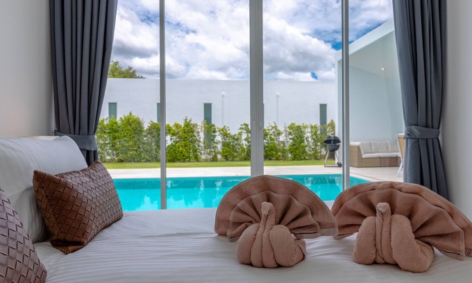 Khao Tao Villa | Modern 4 Bedroom Pool Villa PMK-A6